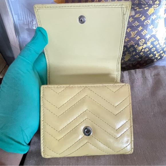 Gucci Wallet Bifold Outlet Leather GG Marmont Yellow EUC with dust bag - Picture 5 of 10